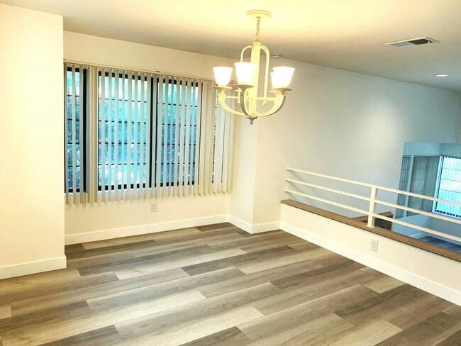 Building Photo - 8254 Avenida Navidad