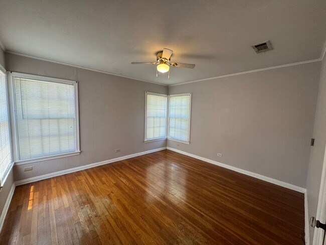 Foto del edificio - 3515 E Brookview Dr