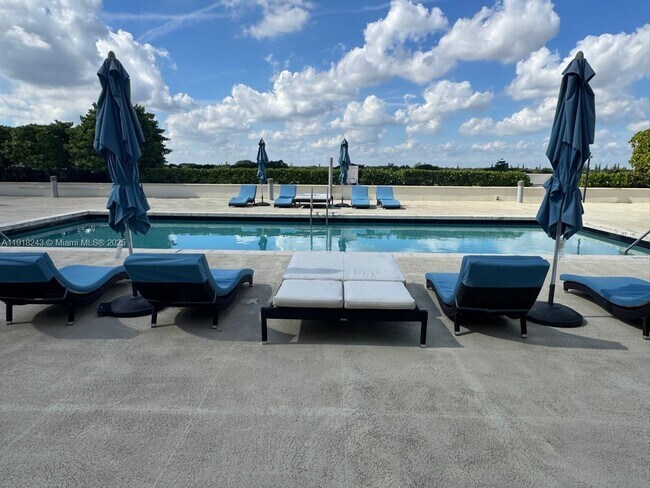 Building Photo - 1300 Ponce de Leon Blvd