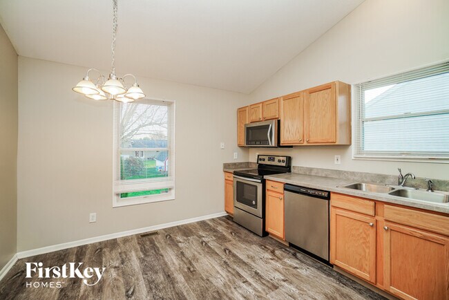 Building Photo - 1655 W Turkey Run Dr