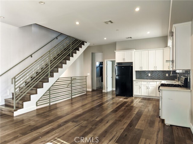 Foto del edificio - 5743 Fulcher Ave