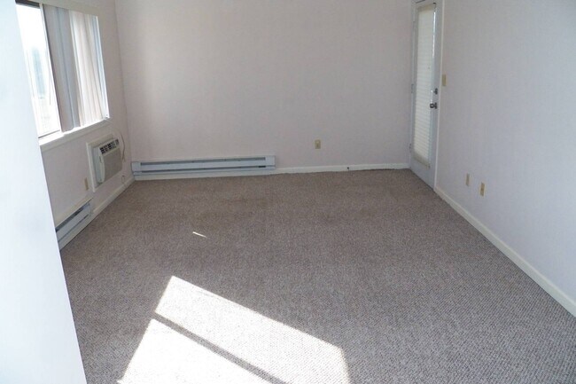 Building Photo - 54 Davos Pointe