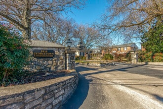 Building Photo - 5025 Hillsboro Pike