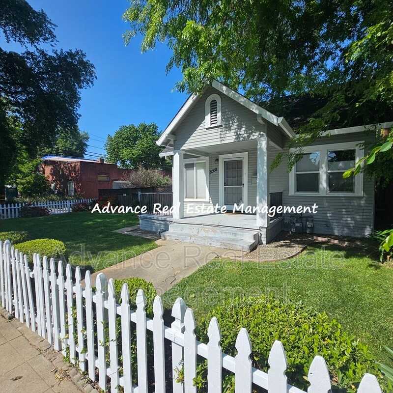 Foto principal - 3008 Franklin Blvd