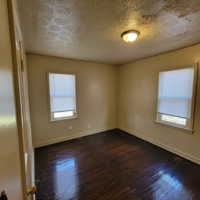 Foto del edificio - Cozy west side home!