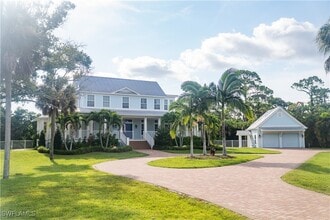 Building Photo - 7252 Lake Dr