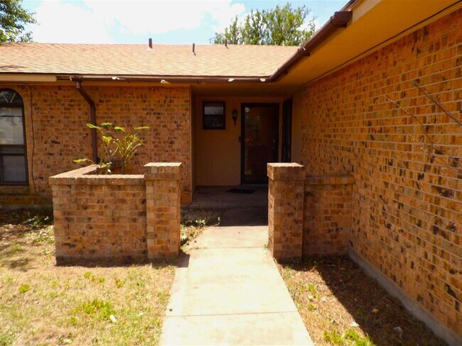 Foto del edificio - 7608 SW Cherokee Ave