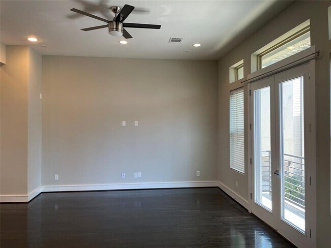 Foto del edificio - 1714 Oakdale St