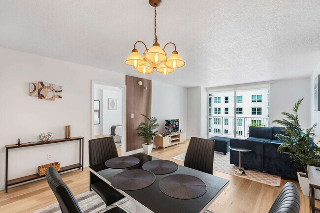 Building Photo - 1200 Brickell Bay Dr