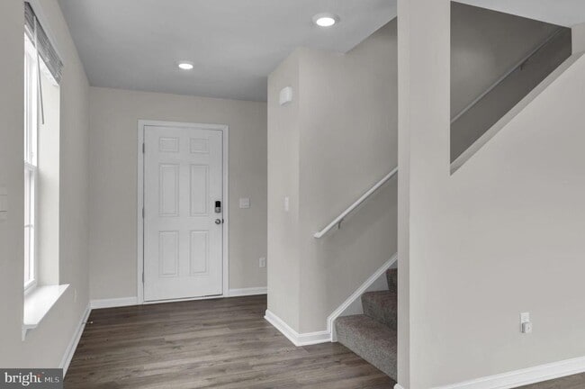 Building Photo - 3148 White Tail Dr