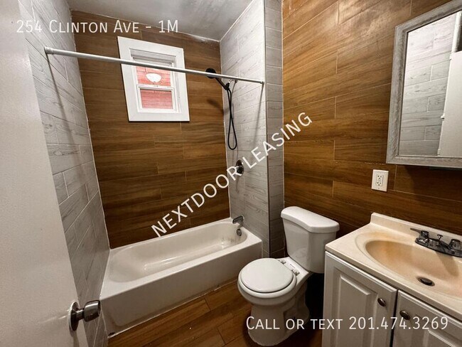 Foto del edificio - 254 Clinton Ave