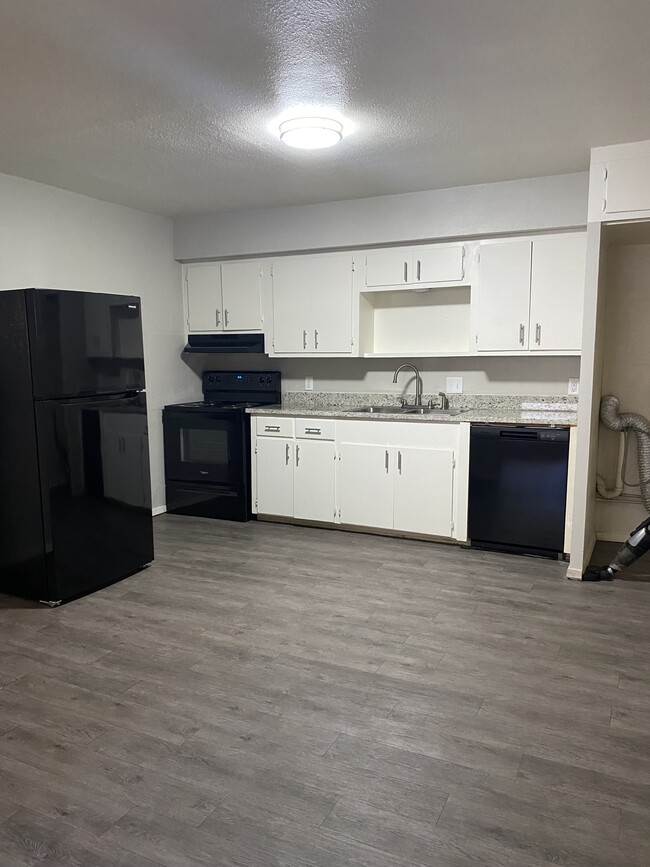 Foto del edificio - JR APARTMENTS