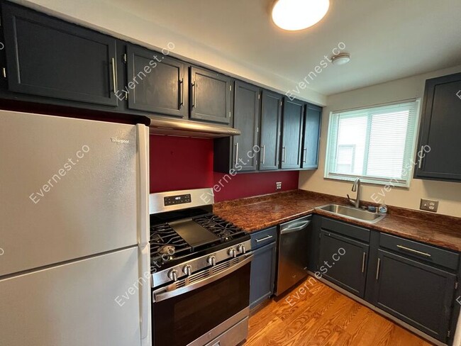 Foto del edificio - 13323 Walnut St