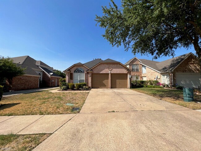 Building Photo - 3 br, 2 bath House - 927 Golden Grove Dr