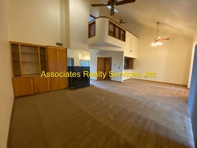 Building Photo - Beautiful Boardwalk - Private Pond View!