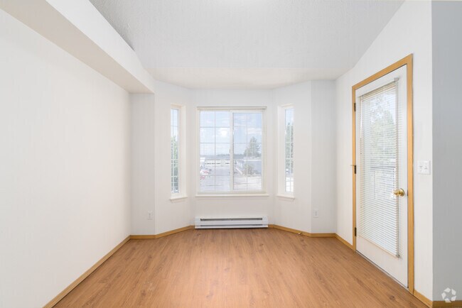 2 habitaciones, 2 baños - 1000 pies cuadrados - Comedor - Mayfair Apartments