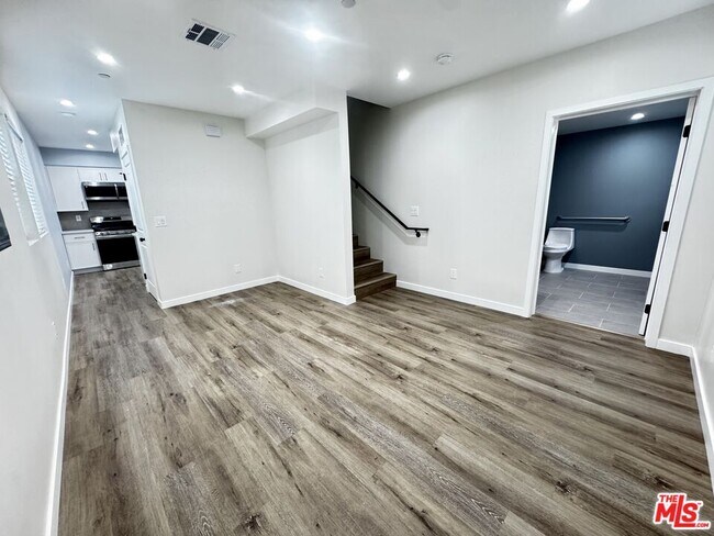 Foto del edificio - 5637 Homeside Ave