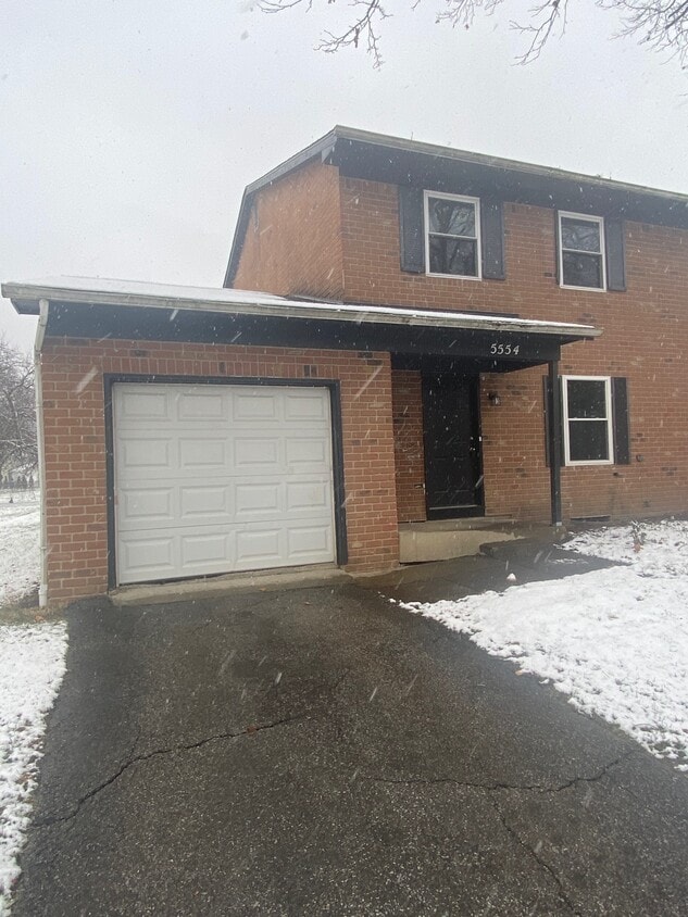 Primary Photo - 5554 Chatford Dr