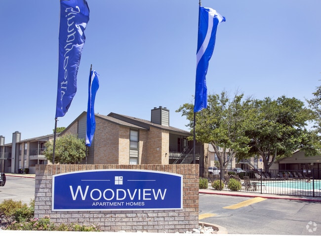 Building Photo - Woodview