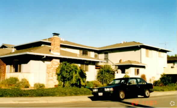 Building Photo - 851 Burbank Dr