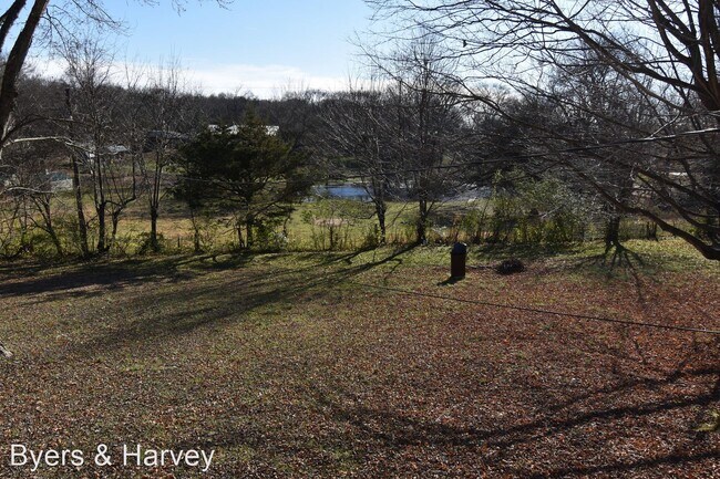 Building Photo - 3 br, 1.5 bath House - 234 East Old Trento...