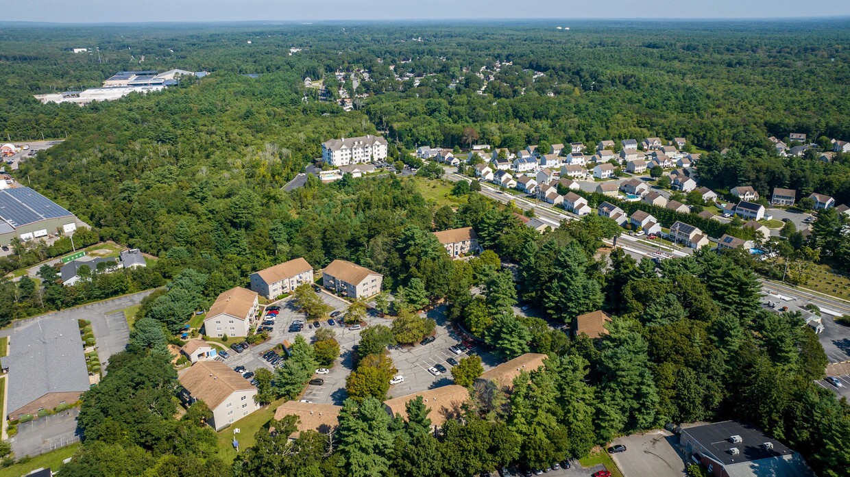 Welby Park Estates, capturado desde arriba, muestra su encantador encanto en New Bedford, Massachusetts. - Welby Park Estates