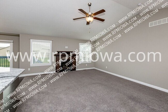 Foto del edificio - 4721 NE Oak Dr