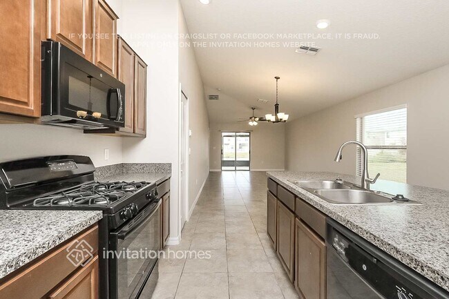 Building Photo - 5144 White Chicory Dr