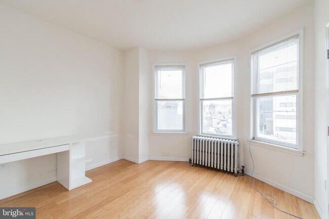 Foto del edificio - 3313 N Park Ave