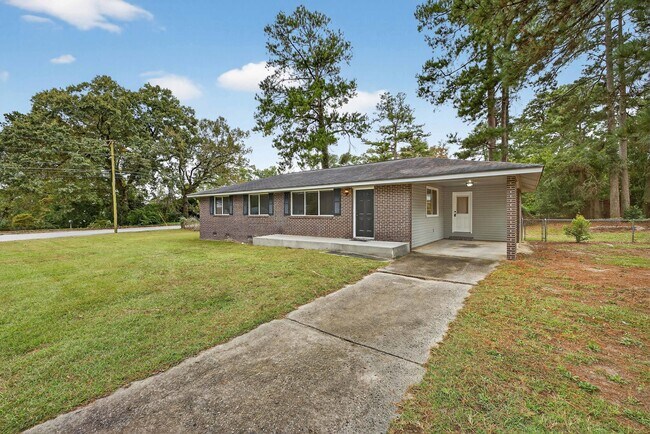 Building Photo - 2327 Mura Dr