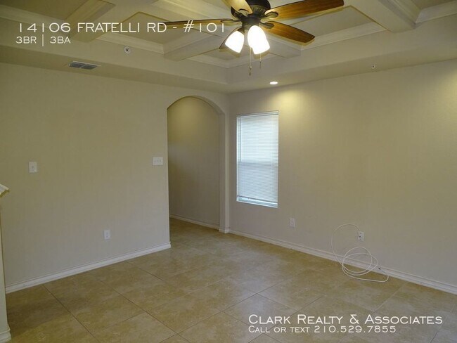 Foto del edificio - 14106 Fratelli Rd