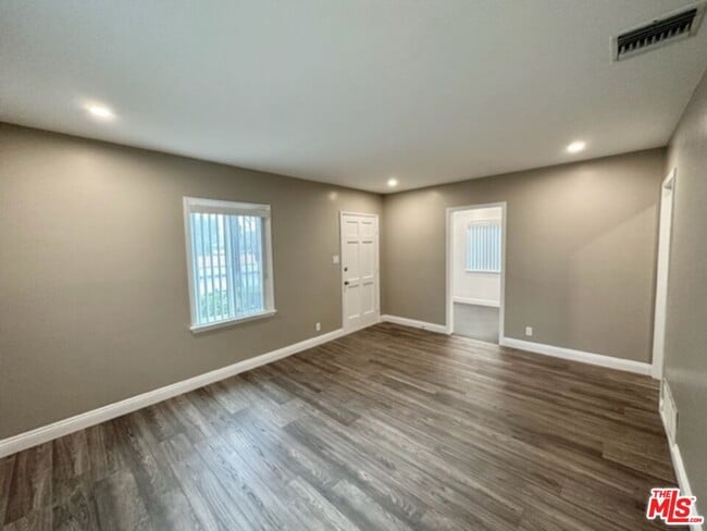 Building Photo - 6654 Aldea Ave