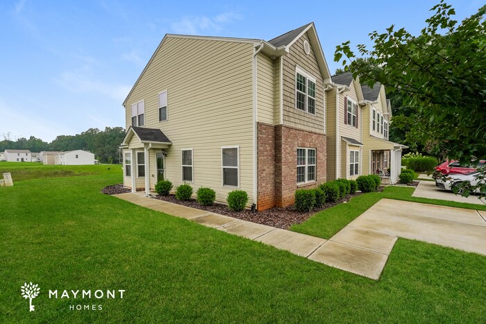 Foto del edificio - 339 Hidden Timber Ln