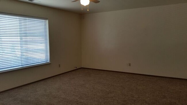 2 Bedroom Apt For Rent in Carson City - House for Rent in Carson City