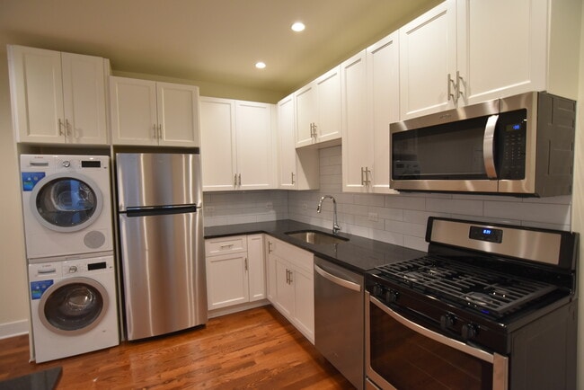 Foto del edificio - 3232 N Clark St