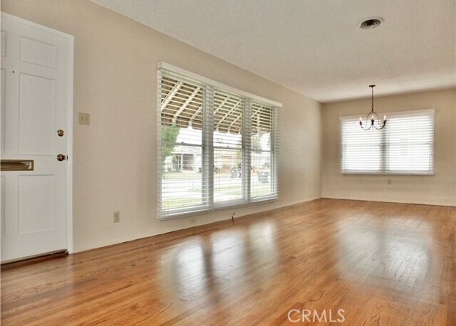Foto del edificio - 5145 E Walton St