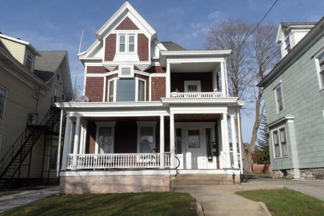 Primary Photo - 416 N Main St