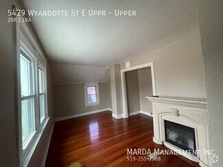 Building Photo - 5429 Wyandotte St E