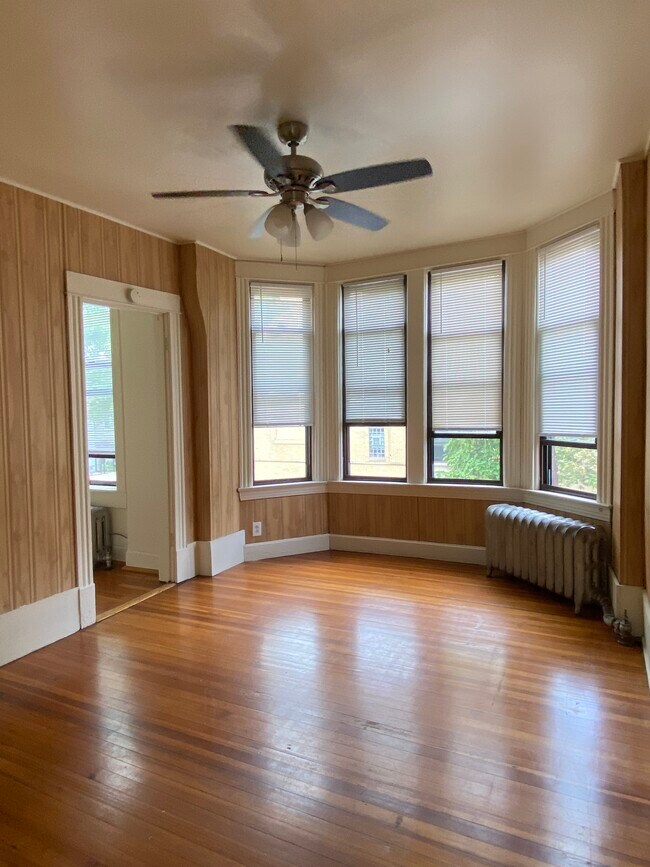 Foto del edificio - 3069 N Central Park Ave