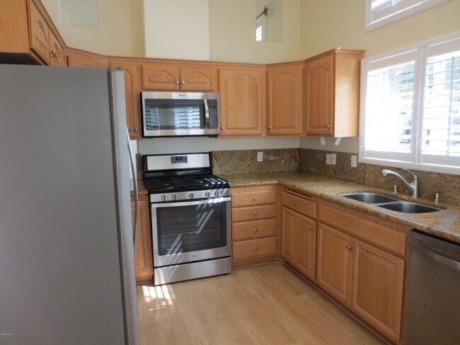 Building Photo - 255 N Skyline Dr