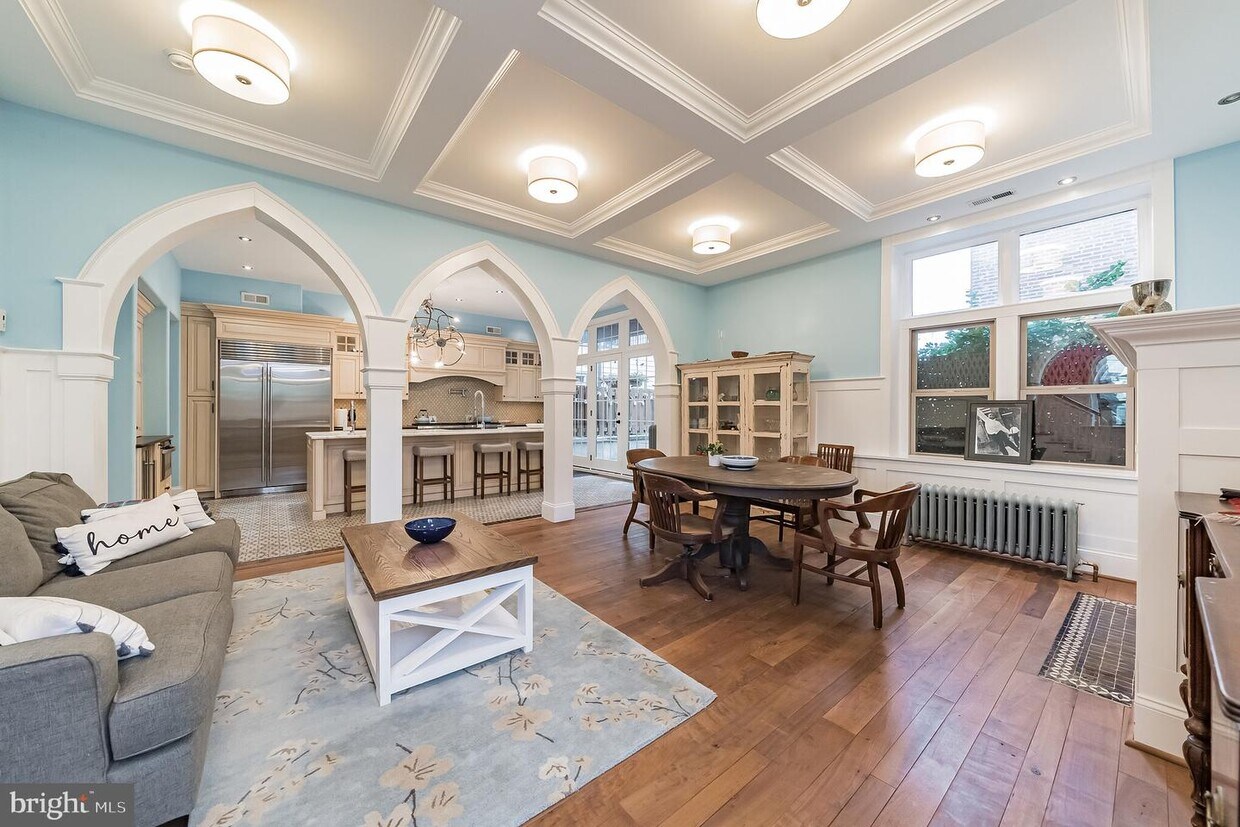 Primary Photo - 308 Monastery Ave