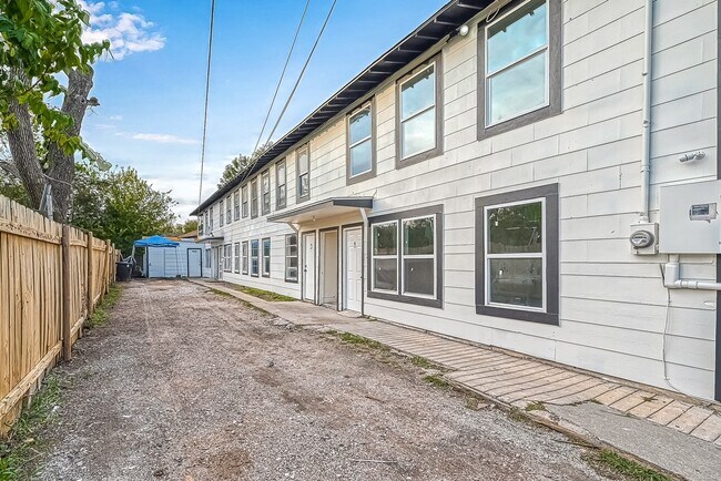 Foto del edificio - 6420 Conley St