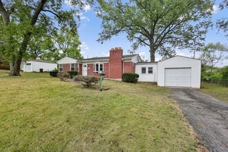 Building Photo - 548 Hentschel Pl