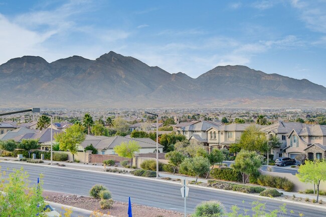 Foto del edificio - MOUNTAIN VIEW SUMMERLIN CONDO IN GATED COM...