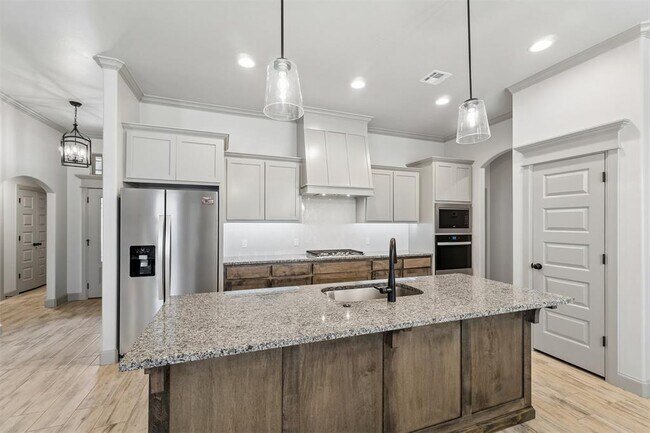 Building Photo - 9356 SW 43rd St