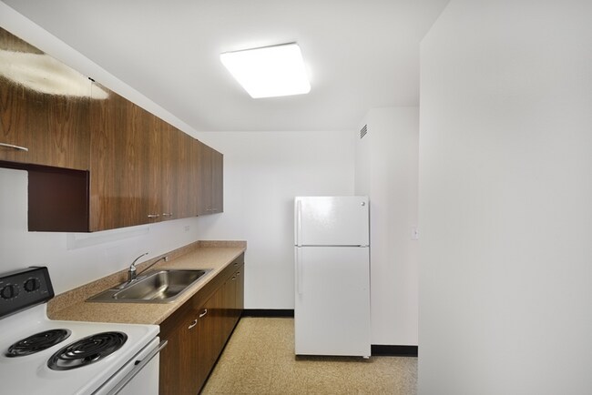 Foto del edificio - 7447 S South Shore Dr