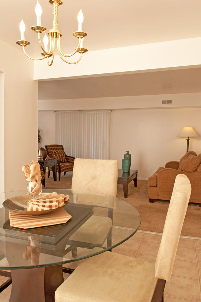 Dining Area - Chadwick Village Apartments