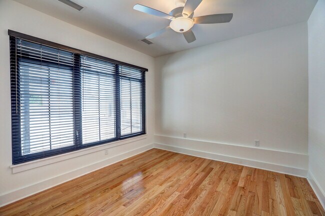 Foto del edificio - 304 E Grace St