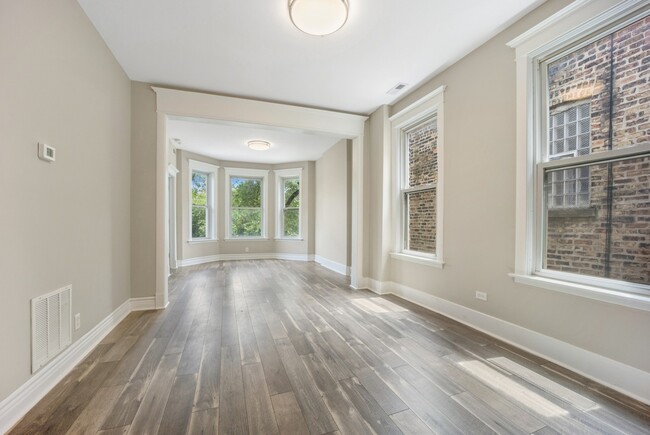 Building Photo - 1336 S Washtenaw Ave