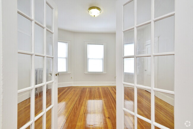 Building Photo - 175 Callender St